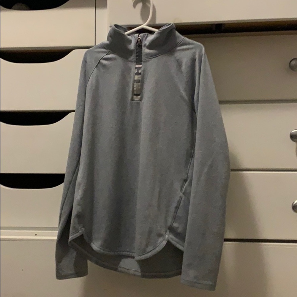 Under armor long sleeve shirt